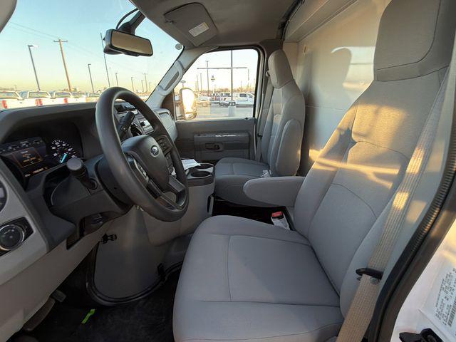 2026 Ford E-350 Cutaway Base