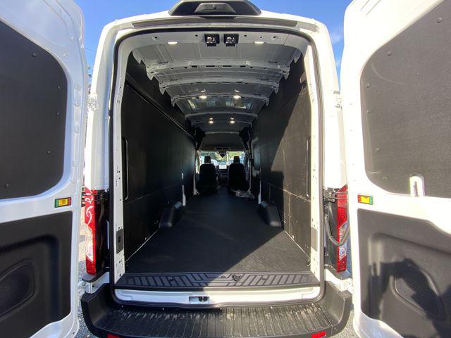 2025 Ford Transit Cargo Van Base