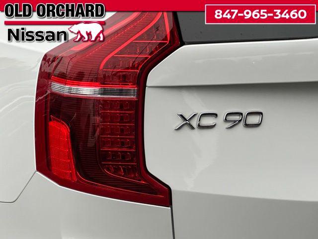2023 Volvo XC90 Recharge T8 Plus Dark Theme 7-Seater