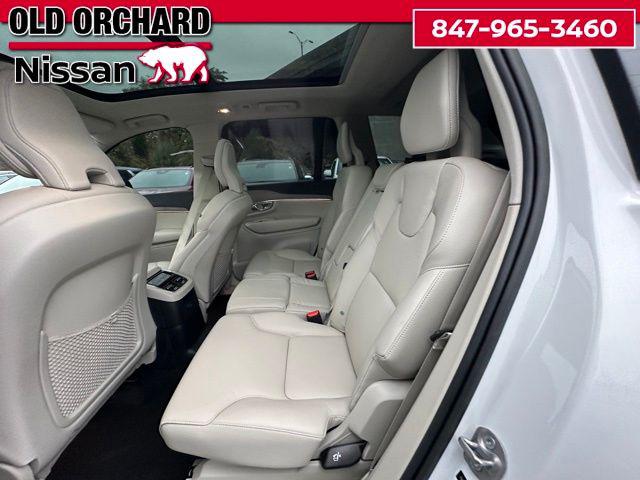 2023 Volvo XC90 Recharge T8 Plus Dark Theme 7-Seater