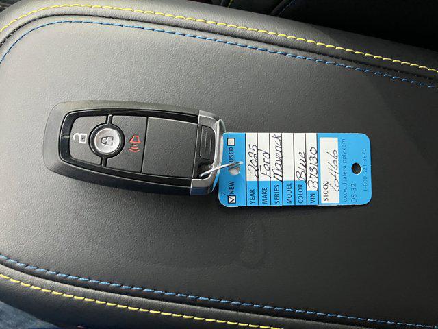 2025 Ford Maverick Lobo Standard