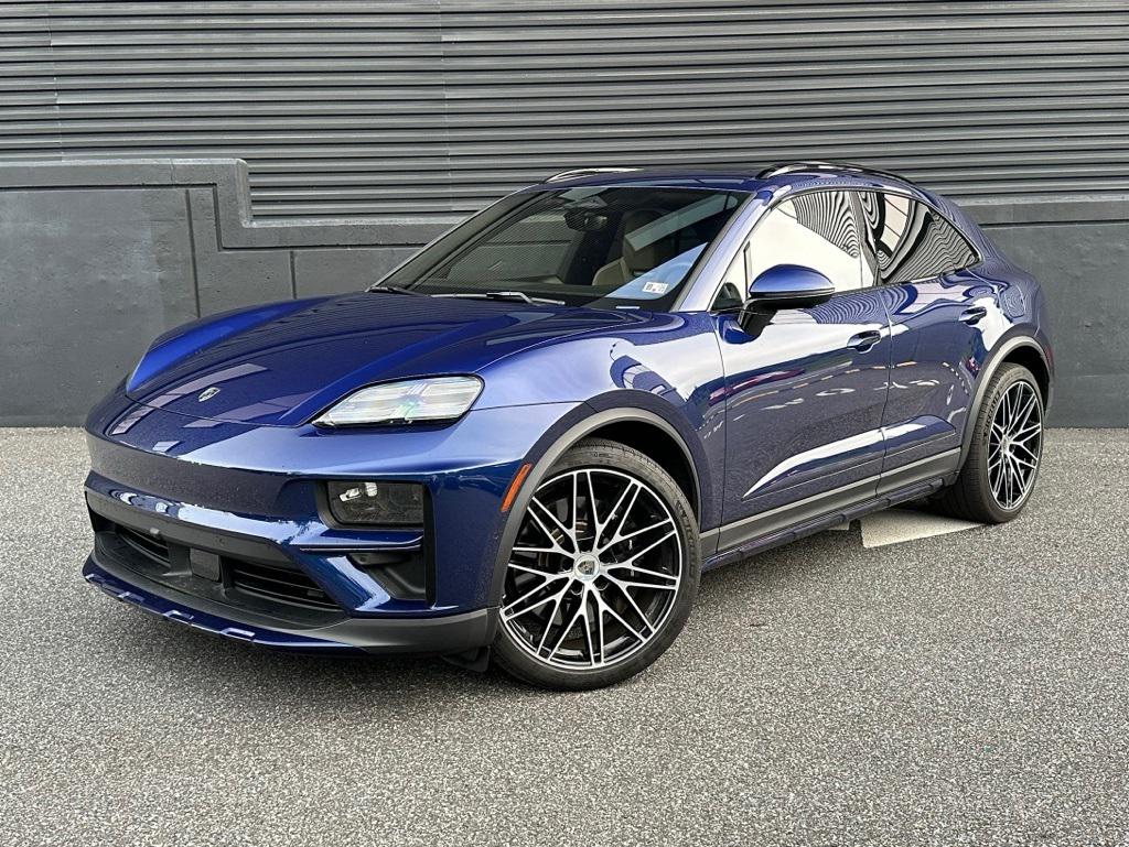 /2024 Porsche Macan-Electric