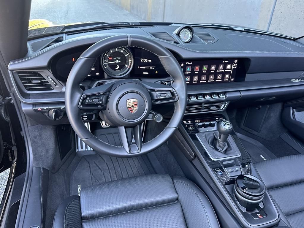 2023 Porsche 911 Targa 4S 4 GTS photo 4
