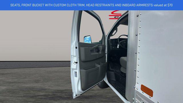 2025 GMC Savana Cutaway 4500 Van