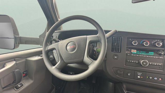 2025 GMC Savana Cutaway 4500 Van