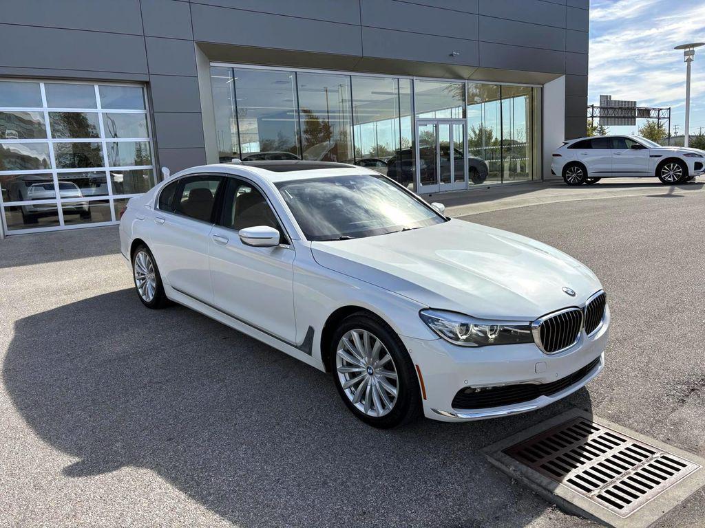 /2018 BMW 740i