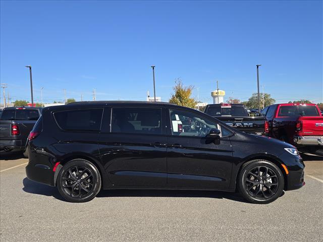 2026 Chrysler Pacifica PACIFICA LIMITED