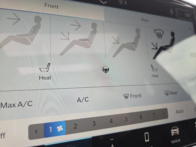 2026 Chrysler Pacifica Select AWD