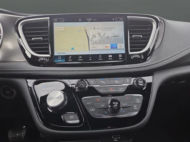 2026 Chrysler Pacifica Select AWD