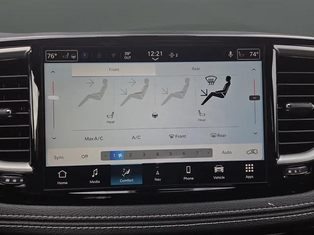 2026 Chrysler Pacifica Select AWD
