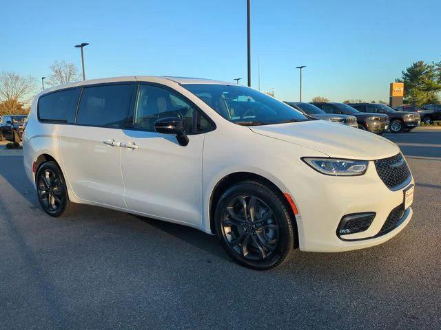 2026 Chrysler Pacifica PACIFICA SELECT AWD 2026 Chrysler Pacifica PACIFICA SELECT AWD