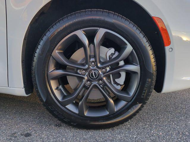 2026 Chrysler Pacifica Select AWD