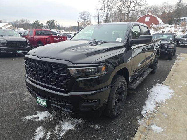 2026 RAM Ram 1500 RAM 1500 EXPRESS CREW CAB 4X4 57 BOX