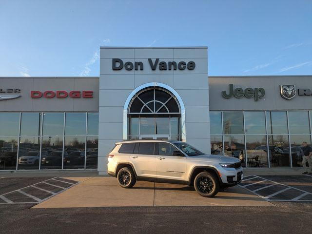 2025 Jeep Grand Cherokee GRAND CHEROKEE L ALTITUDE X 4X4