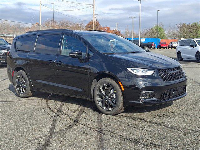 2026 Chrysler Pacifica PACIFICA SELECT AWD