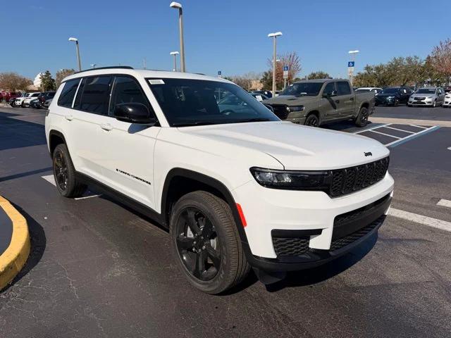 2025 Jeep Grand Cherokee GRAND CHEROKEE L ALTITUDE X 4X4