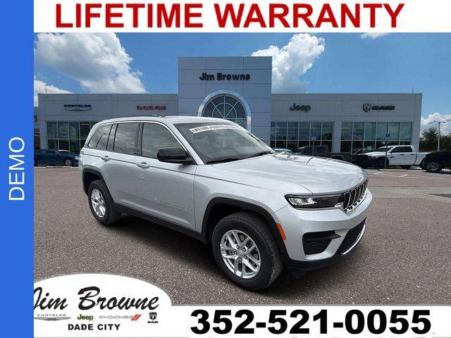 2025 Jeep Grand Cherokee GRAND CHEROKEE LAREDO X 4X4