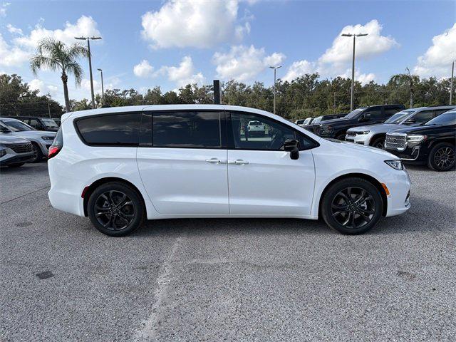 2026 Chrysler Pacifica PACIFICA SELECT