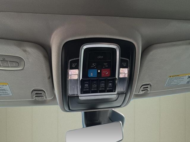 2026 Ram 1500 Tungsten Crew Cab 4x4 5'7" Box