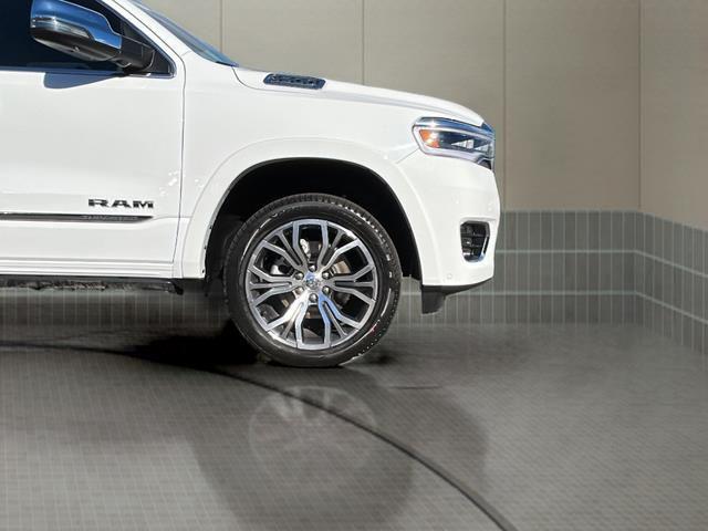 2026 Ram 1500 Tungsten Crew Cab 4x4 5'7" Box