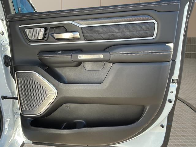 2026 Ram 1500 Tungsten Crew Cab 4x4 5'7" Box