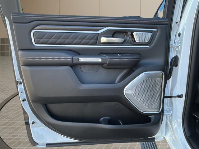 2026 Ram 1500 Tungsten Crew Cab 4x4 5'7" Box