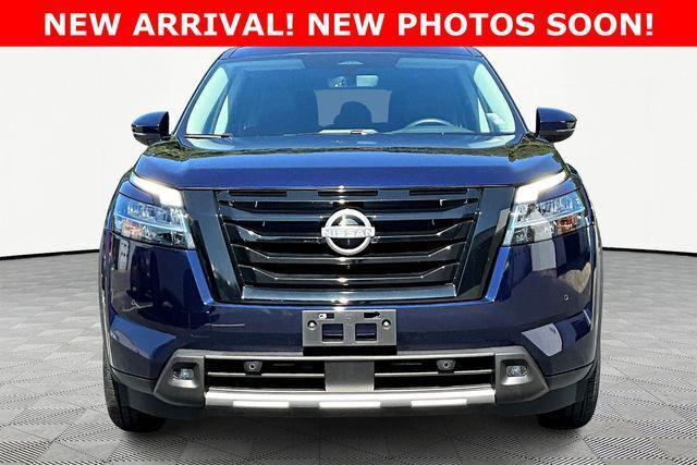 2023 Nissan Pathfinder SL 4WD