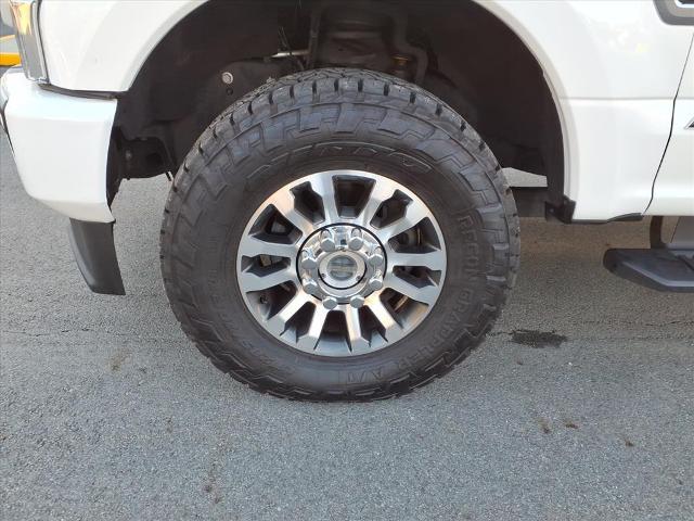 2022 Ford F-350 LARIAT