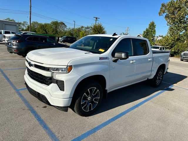 2024 Chevrolet Silverado 1500 4WD Crew Cab Short Bed RST