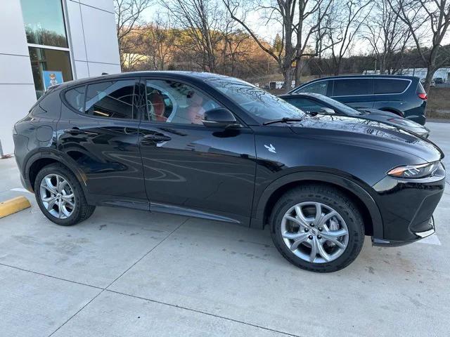 2024 Dodge Hornet R/T Plus EAWD 2024 Dodge Hornet R/T Plus EAWD