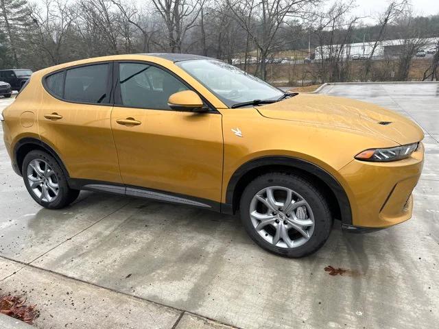 2024 Dodge Hornet R/T Plus EAWD 2024 Dodge Hornet R/T Plus EAWD