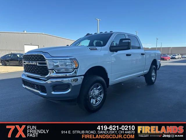 2024 RAM 2500 Tradesman Crew Cab 4x4 64 Box