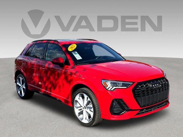 2022 Audi Q3 Premium Plus 45 TFSI S line quattro Tiptronic 2022 Audi Q3 Premium Plus 45 TFSI S line quattro Tiptronic