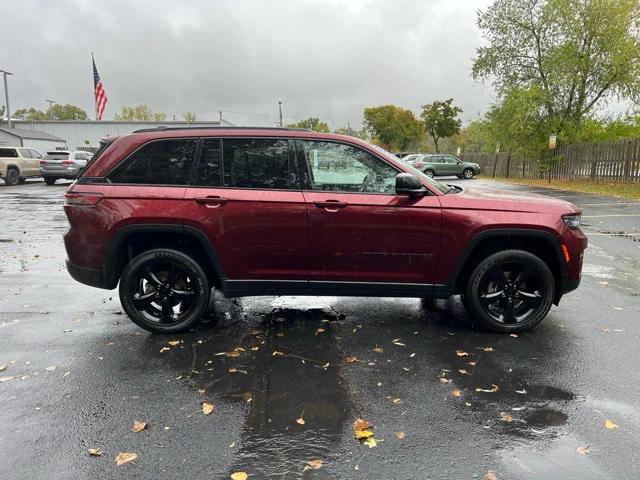 2023 Jeep Grand Cherokee Altitude 4x4 2023 Jeep Grand Cherokee Altitude 4x4