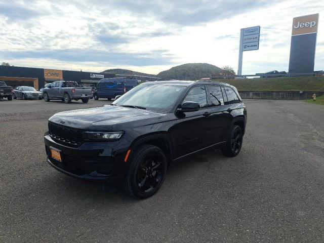 2022 Jeep Grand Cherokee Altitude 4x4