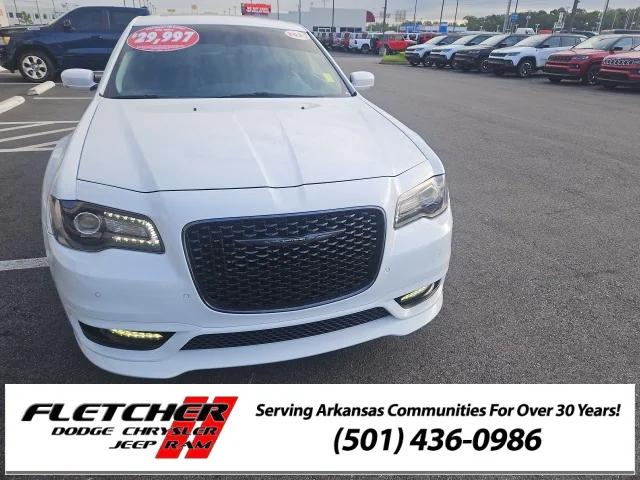 2023 Chrysler 300 Touring L