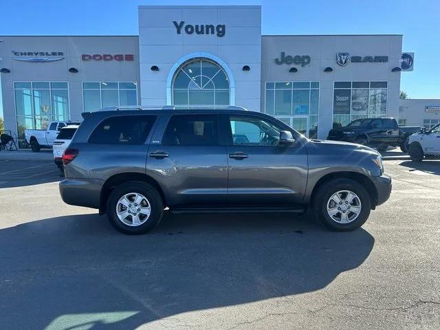 2020 Toyota Sequoia SR5 2020 Toyota Sequoia SR5