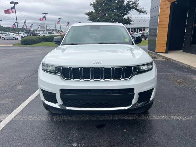2023 Jeep Grand Cherokee L Laredo 4x2