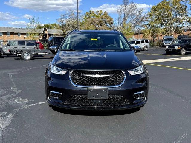 2023 Chrysler Pacifica Limited AWD