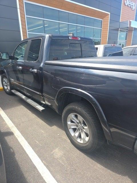 2019 RAM 1500 Laramie Quad Cab 4x2 64 Box