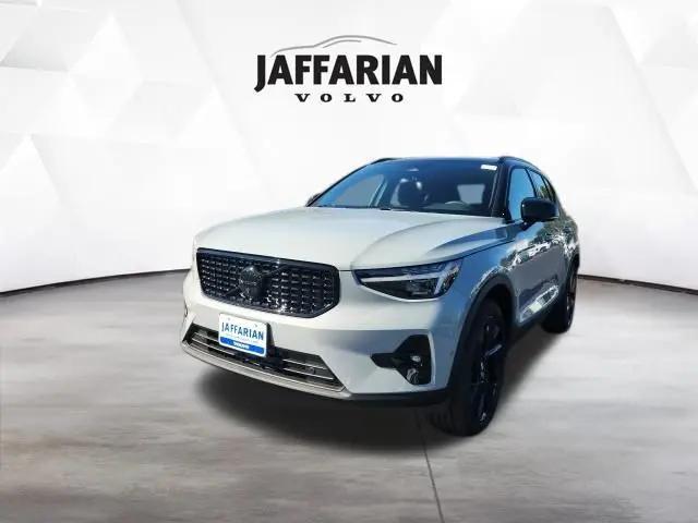 2026 Volvo XC40 Black Edition Ultra, B5 AWD Gas (mild hybrid) for sale in Haverhill, MA