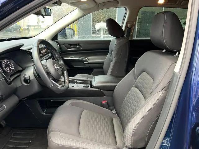 2025 Nissan Pathfinder SV 4WD