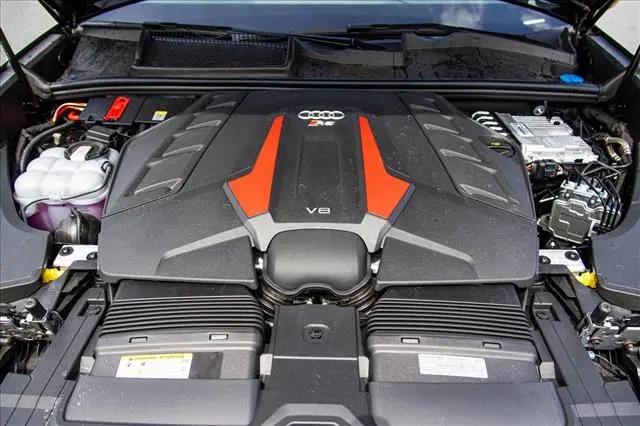 2026 Audi RS Q8 performance quattro tiptronic