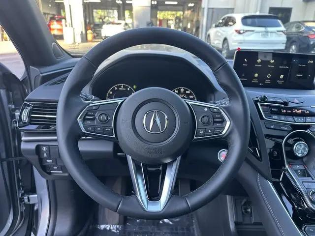 2025 Acura RDX Standard