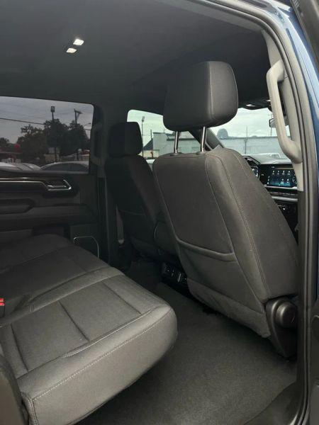 2023 Chevrolet Silverado 1500 2WD Crew Cab Short Bed LT