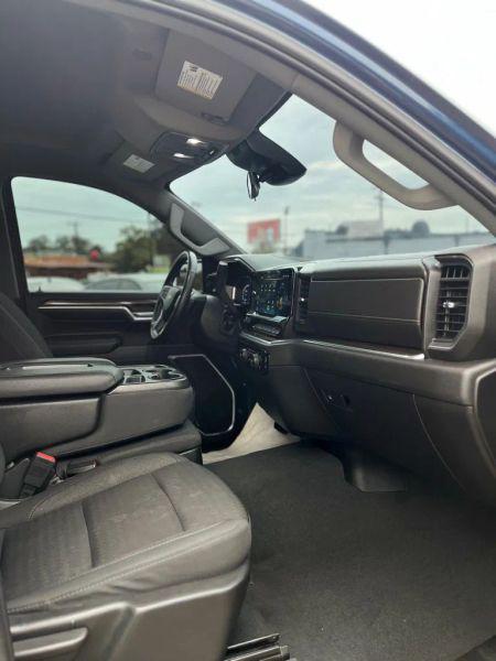 2023 Chevrolet Silverado 1500 2WD Crew Cab Short Bed LT