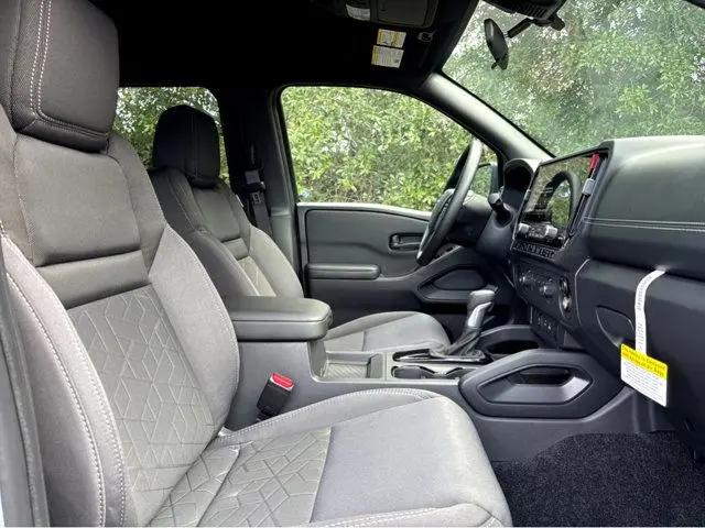 2026 Nissan Frontier Crew Cab SV 4x2