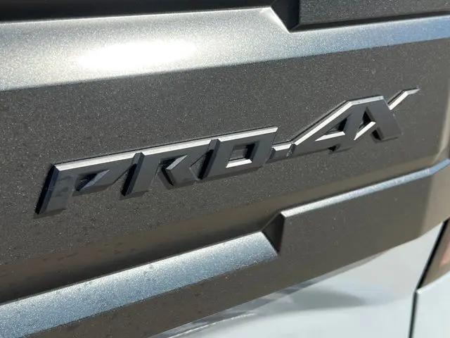 2026 Nissan Frontier Crew Cab PRO-4X 4x4