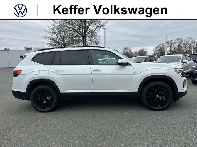 2026 Volkswagen Atlas SE with Technology