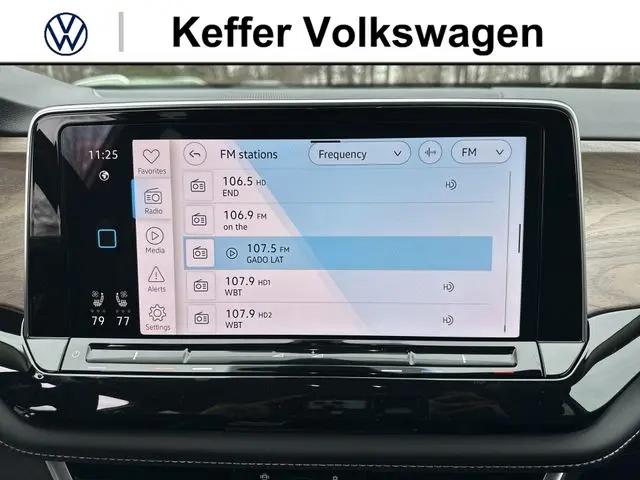 2026 Volkswagen Atlas SE with Technology